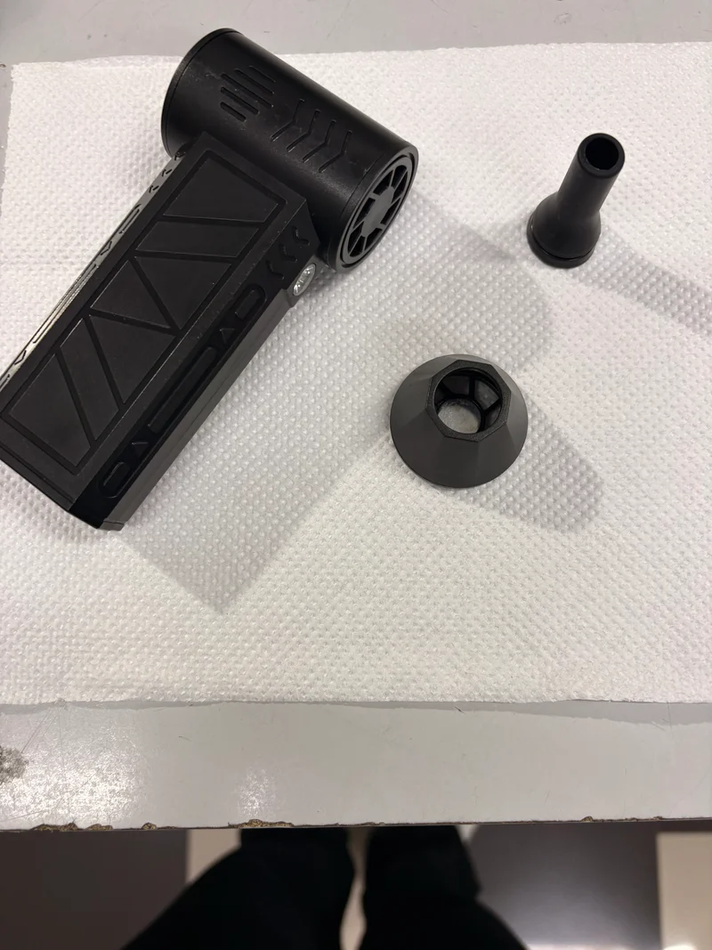 Mini soffiatore con beccuccio magnetico