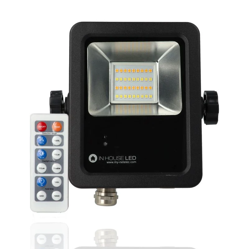 Proiettore LED con rilevatore di presenza, 15W, 220Vac, con regolazione temperatura luce (Calda - Naturale - Fredda), Nero